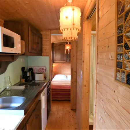 Holiday home La Roulotte Leon